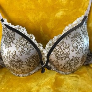 Victoria’s Secret Bra